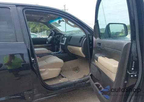 2010 Toyota Tundra Grade 4.6L V8 z USA, uszkodzony, nr VIN 5TFRM5F16AX003955